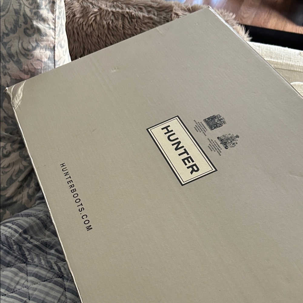 Hunter Black Rain Boots in Shoe Box